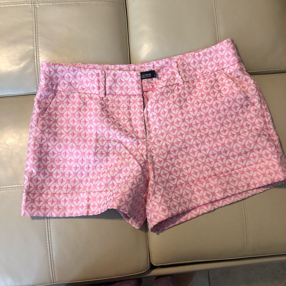 Cute NY&company shorts lightly worn